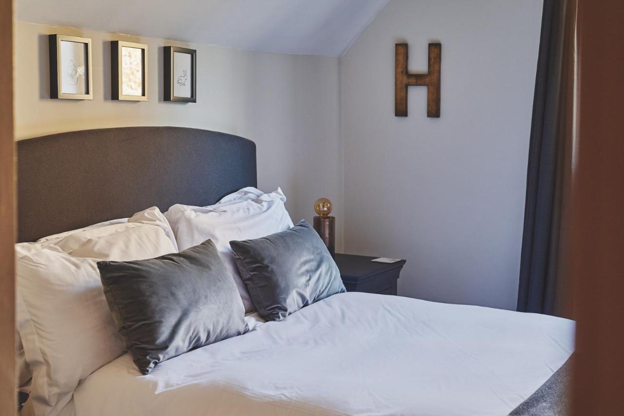 Large Stylish Luxury Cotswold Cottage - Ideal For Families, W/ Ev Charging Andoversford Luaran gambar