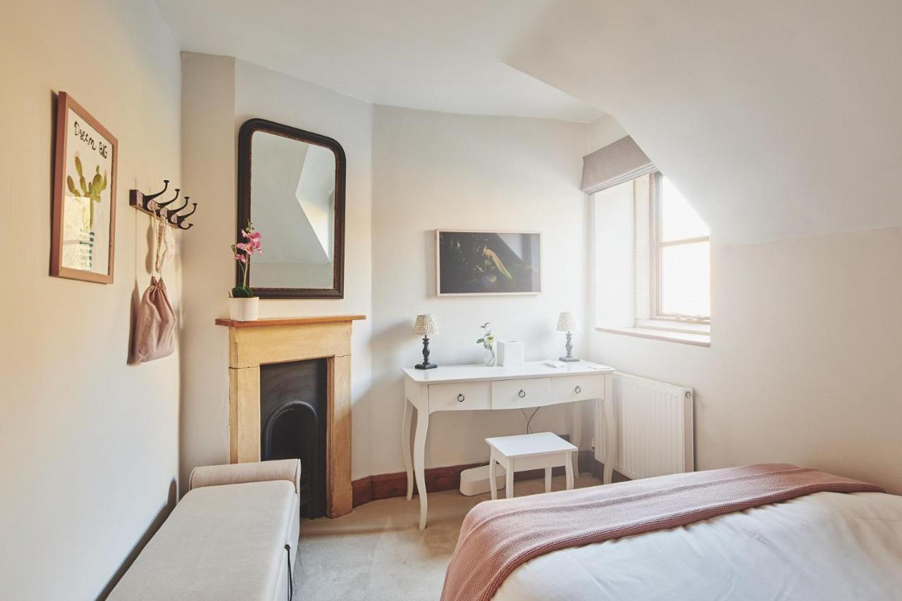 Large Stylish Luxury Cotswold Cottage - Ideal For Families, W/ Ev Charging Andoversford Luaran gambar