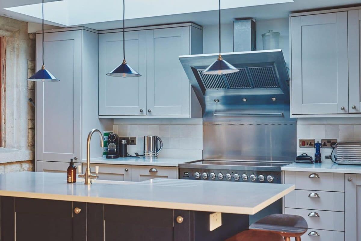 Large Stylish Luxury Cotswold Cottage - Ideal For Families, W/ Ev Charging Andoversford Luaran gambar