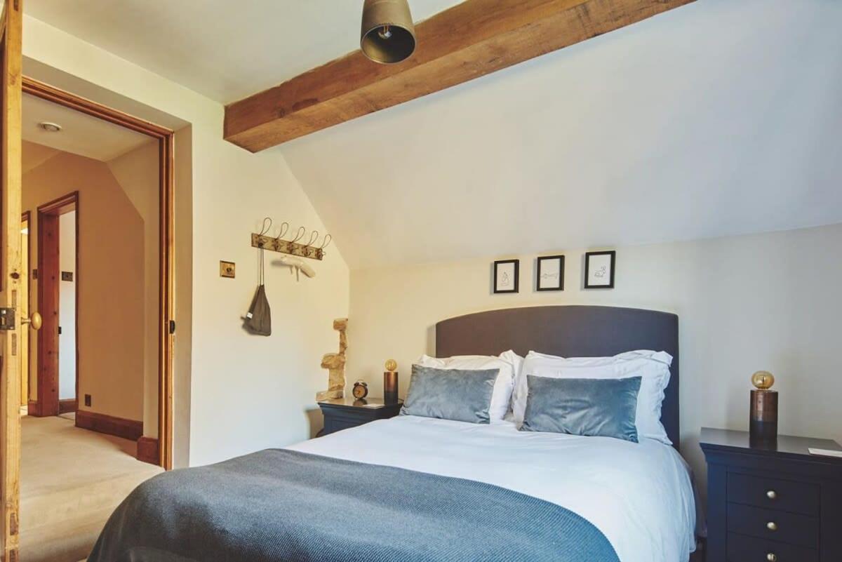 Large Stylish Luxury Cotswold Cottage - Ideal For Families, W/ Ev Charging Andoversford Luaran gambar